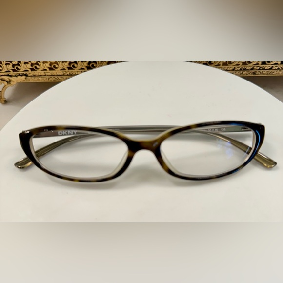 DKNY - Cat-Eye Tortoiseshell-Patterned Rx Eyeglass Frames - Silver Arms - EUC - Picture 17 of 17